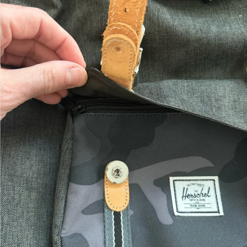 Herschel Supply Company Gray Backpack - like new!